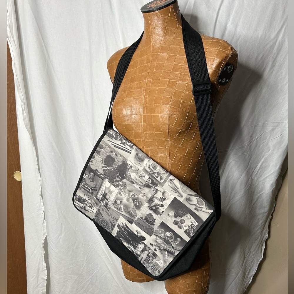 Pampered chef‎ tote